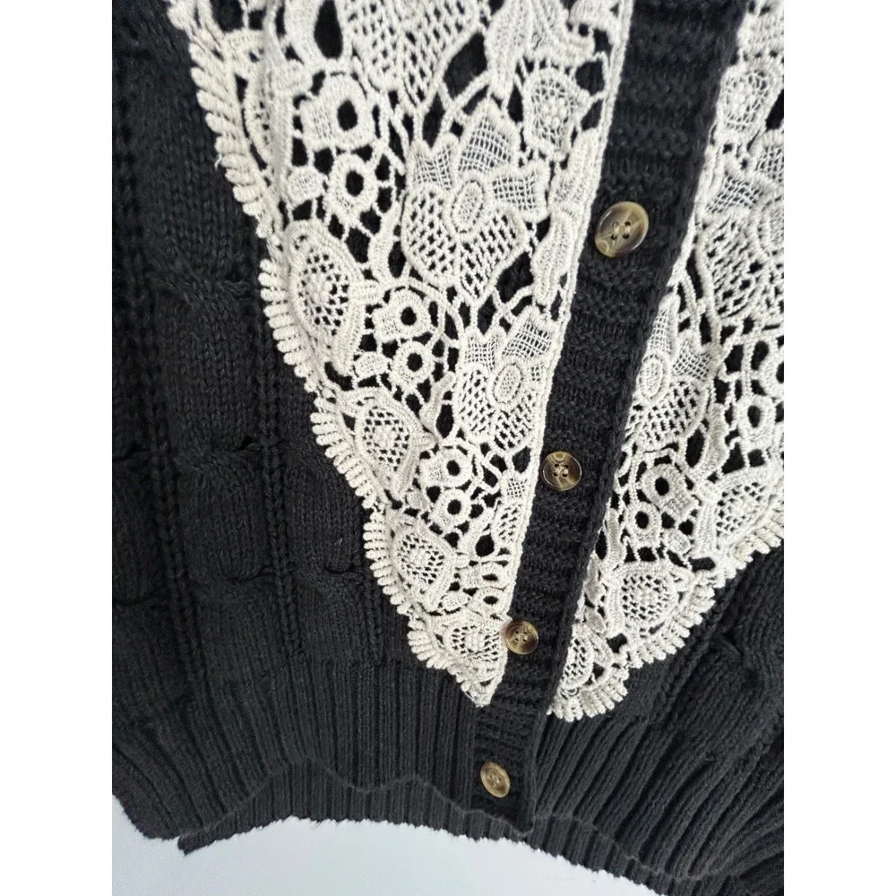 Finn & Clover Grey Cable Knit Cardigan Cream Crochet Lace Overlay Small SW1171